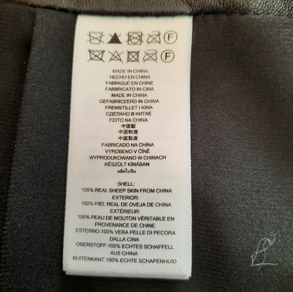 🔥🔥🔥SALE🔥🔥🔥Michael Kors Real Leather Black Skirt - Picture 5 of 5